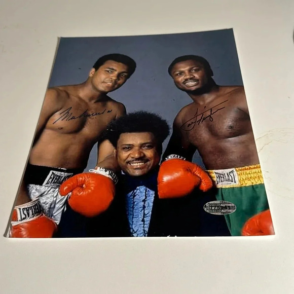 Muhammad Ali joe Frazier signed 8x10 photo - Picture 1 of 1